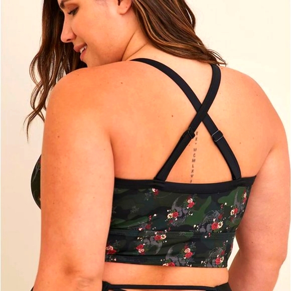 ❤️NWT VINTAGE TORRID SWIM BIKINI TOP WIRELESS CAGE FRONT - SKULL CAMO ROSES - Picture 2 of 10